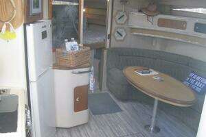 1993 Sea Ray 440 Sundancer thumbnail 12