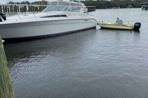 1993 Sea Ray 440 Sundancer thumbnail 37
