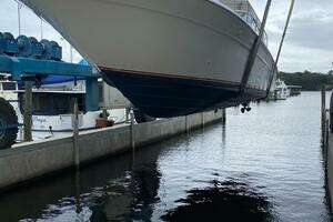 1993 Sea Ray 440 Sundancer thumbnail 36