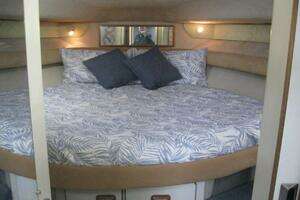 1993 Sea Ray 440 Sundancer thumbnail 18