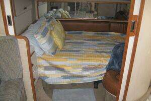1993 Sea Ray 440 Sundancer thumbnail 15