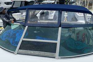 1993 Sea Ray 440 Sundancer thumbnail 42