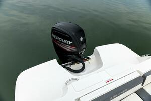 19ft Bayliner Yacht For Sale