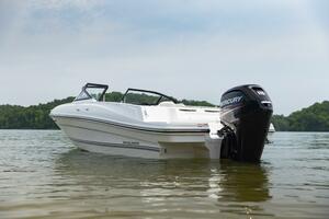 19ft Bayliner Yacht For Sale