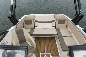 19ft Bayliner Yacht For Sale