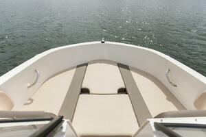 19ft Bayliner Yacht For Sale