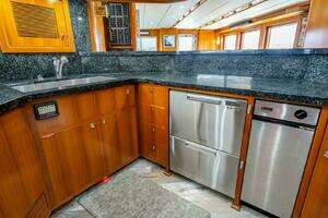 2009 Nordhavn 76 thumbnail 18