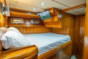 2009 Nordhavn 76 thumbnail 25