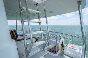 2009 Nordhavn 76 thumbnail 65