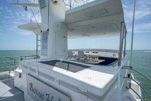 2009 Nordhavn 76 thumbnail 71