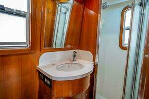 2009 Nordhavn 76 thumbnail 39