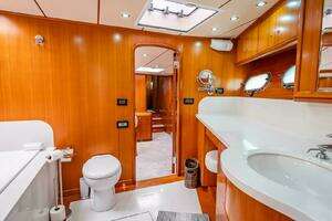 2009 Nordhavn 76 thumbnail 37