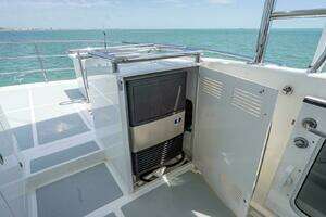 2009 Nordhavn 76 thumbnail 79