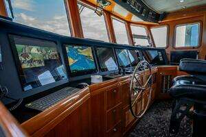 2009 Nordhavn 76 thumbnail 42