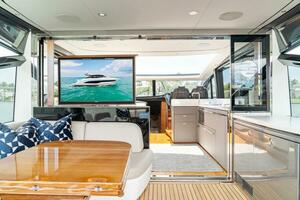 2020 Princess V55 Endless Summer Cockpit/ Salon
