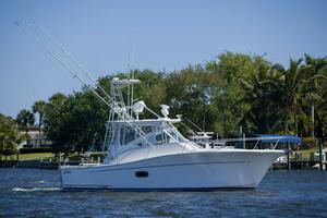 Date Night Keeping It Reel 37ft Luhrs Yacht For Sale