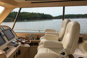 2013 Hinckley Talaria thumbnail 19