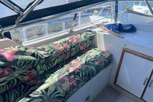1990 Jefferson 43 Sundeck thumbnail 19