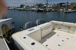 2013 Pursuit 345 Offshore thumbnail 11