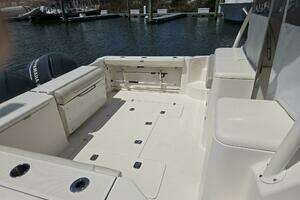 2013 Pursuit 345 Offshore thumbnail 6