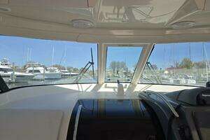 2013 Pursuit 345 Offshore thumbnail 16