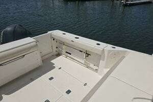 2013 Pursuit 345 Offshore thumbnail 25