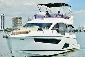2019 Sealine F430 thumbnail 1
