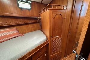 Blue 43ft Albin Yacht For Sale