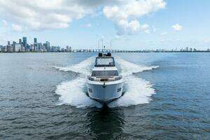 2023 Ferretti Yachts 670 thumbnail 3