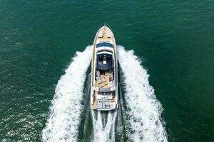 2023 Ferretti Yachts 670 thumbnail 7