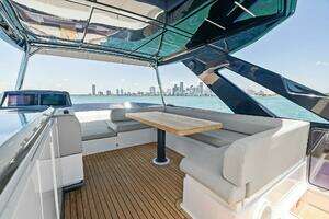 2023 Ferretti Yachts 670 thumbnail 40