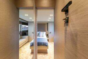 2023 Ferretti Yachts 670 thumbnail 65