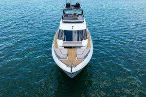 2023 Ferretti Yachts 670 thumbnail 16