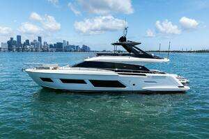 2023 Ferretti Yachts 670 thumbnail 23