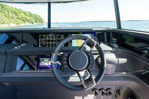 2025 Axopar Cross Cabin thumbnail 46