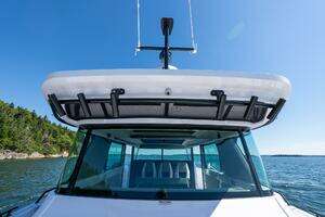 2025 Axopar Cross Cabin thumbnail 33