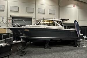 25ft Cutwater Yacht For Sale
