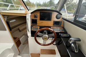 25ft Cutwater Yacht For Sale
