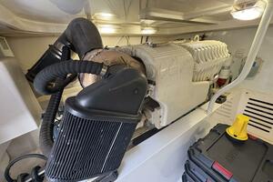 2005 Luhrs 41 Convertible 