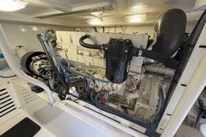 2005 Luhrs 41 Convertible 