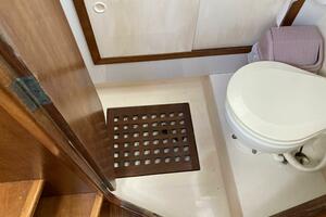 Moonshine 36ft Catalac Yacht For Sale