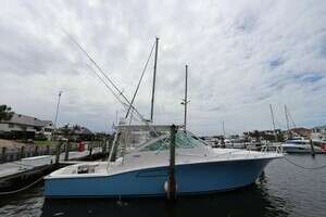  2007 Cabo Yachts 40 Hardtop Express Yacht For Sale in St Petersburg 