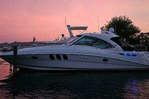  2007 Sea Ray 48 Sundancer Yacht For Sale in Holland MI