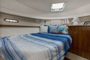 1997 Carver 445 Aft Cabin thumbnail 13