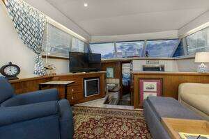 1997 Carver 445 Aft Cabin thumbnail 5