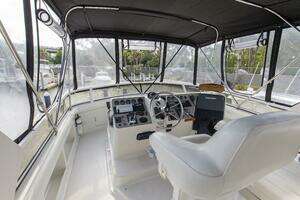 1997 Carver 445 Aft Cabin thumbnail 3
