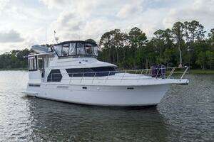 1997 Carver 445 Aft Cabin thumbnail 1