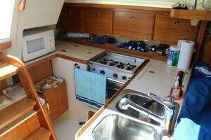 2000 Catalina 36 MkII thumbnail 20
