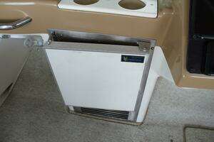 2004 Carver 360 Mariner thumbnail 25