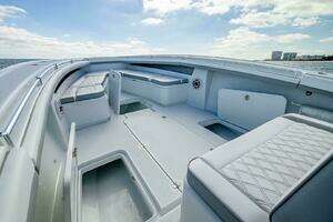 2023 Yellowfin 36 Offshore thumbnail 10